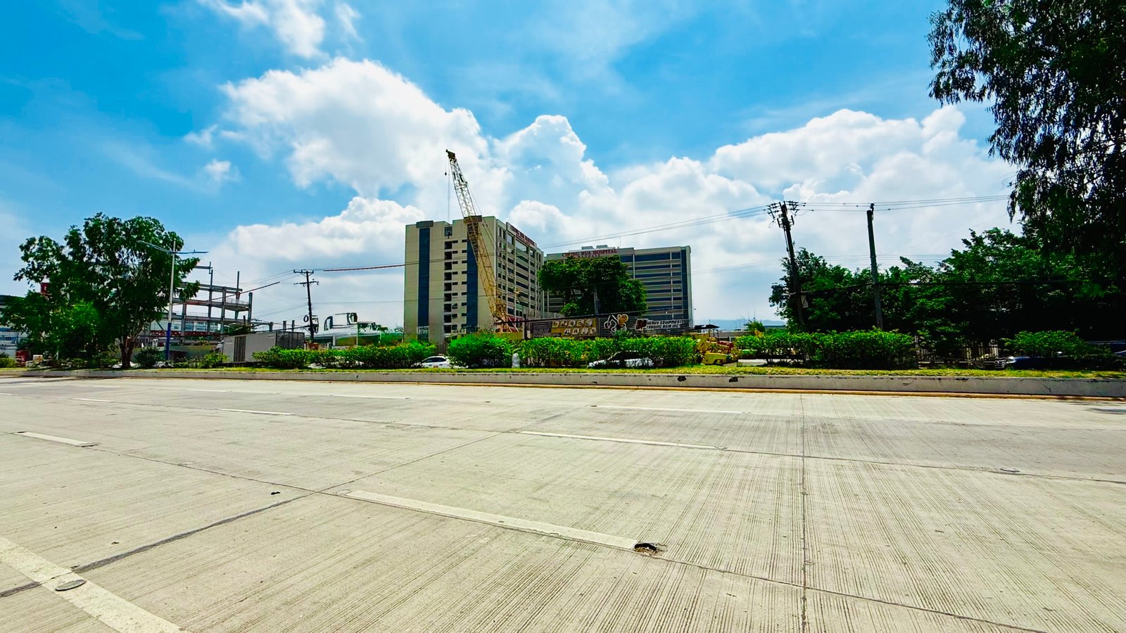 Commercial lot for sale in Mandaue along North reclamation area