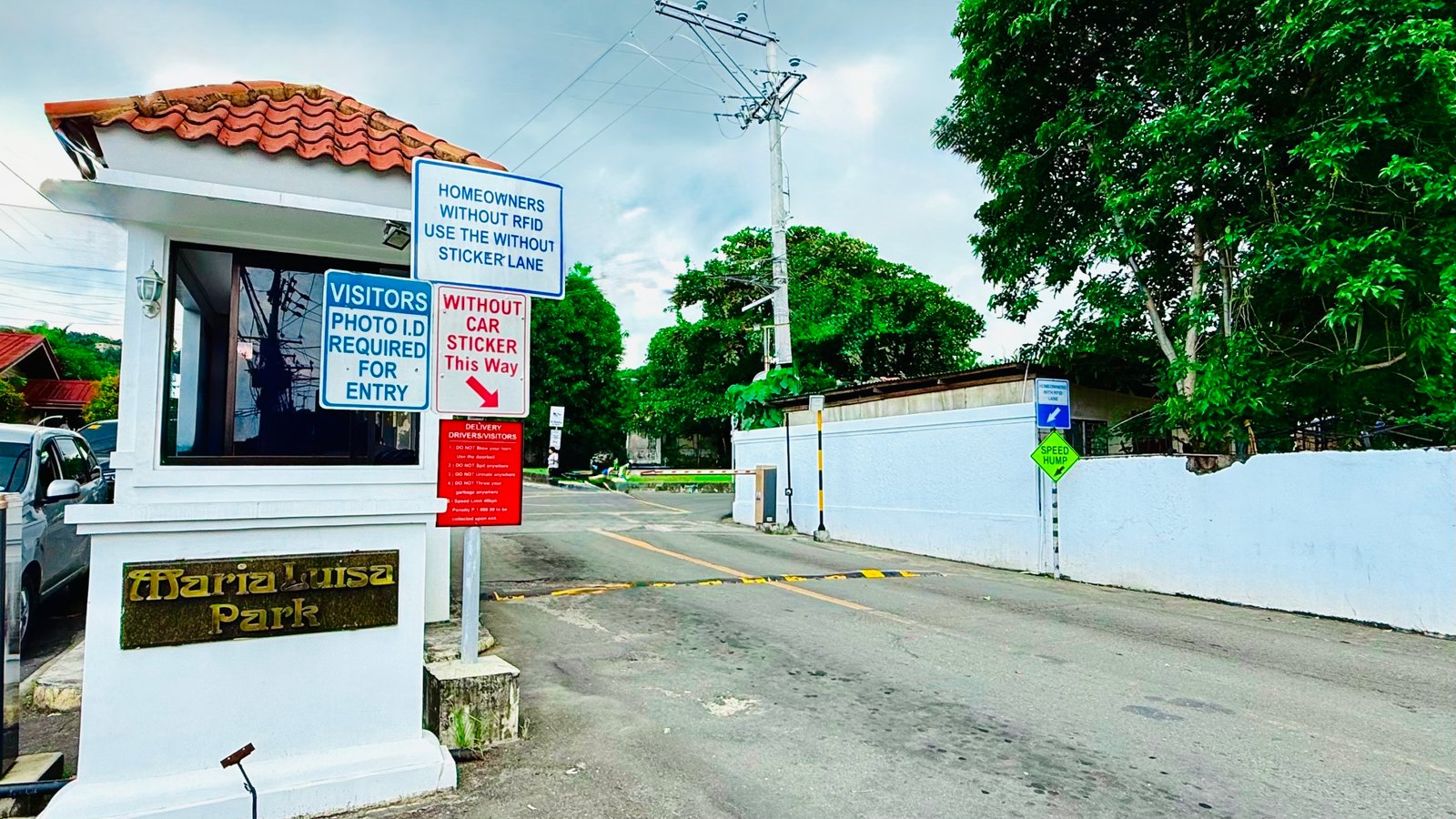 Entrance and guard house of Maria Luisa Estate Park, a high-end subdivision in Banilad where there are listings of houses for sale in Cebu