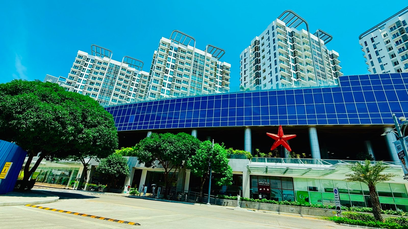 Office Buildings in Mactan Newtown, which has available office space for rent in Lapulapu Cebu