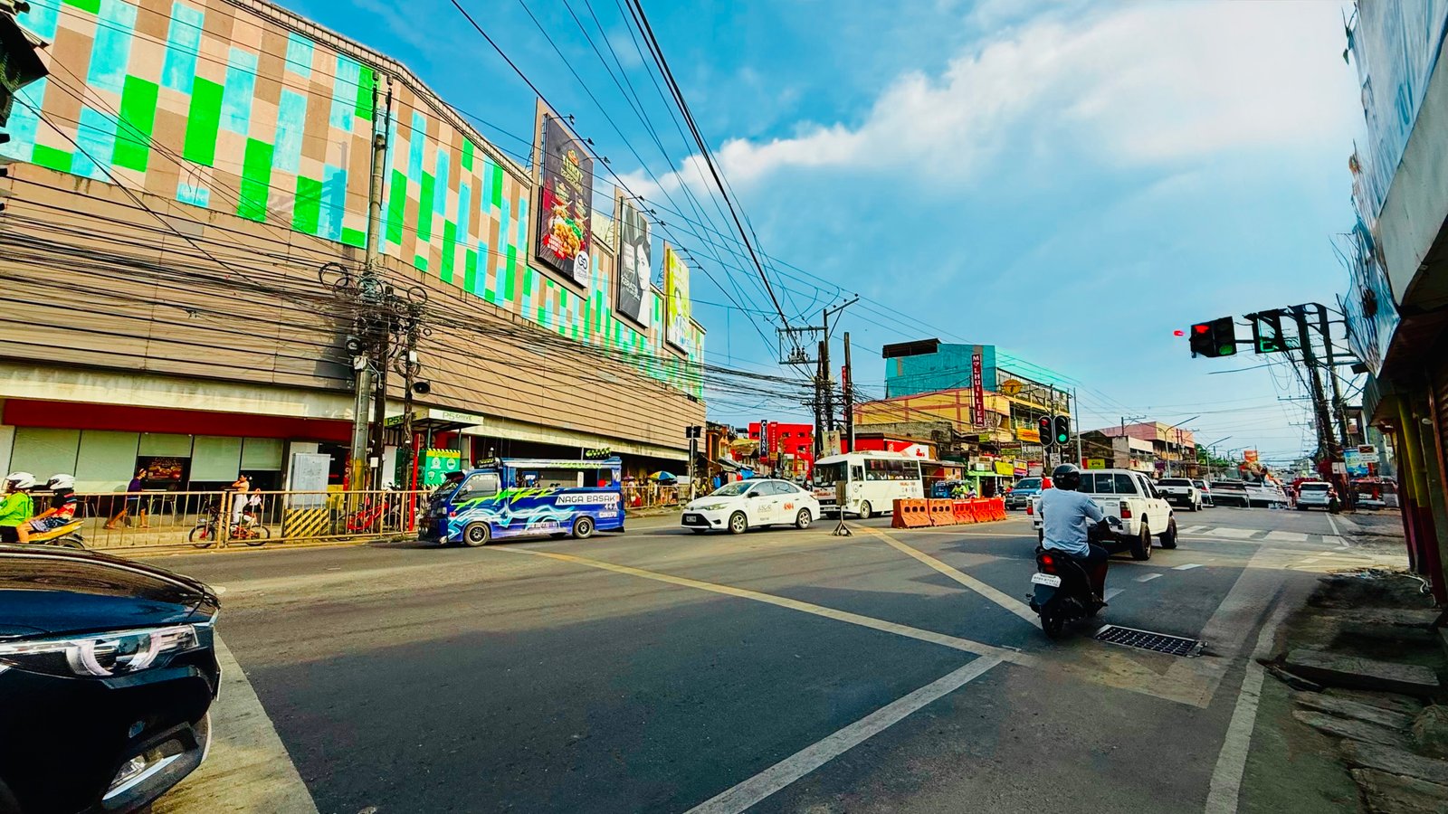 Tabunok Intersection, a commercial property strip which has property for rent in Talisay Cebu